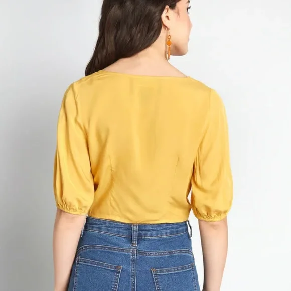 🎊 NWT Modcloth x Collectif Feeling Knot-ty Crop Top - Picture 2 of 5